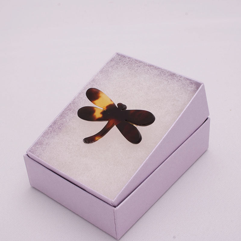 Tortoiseshell brooch (dragonfly)