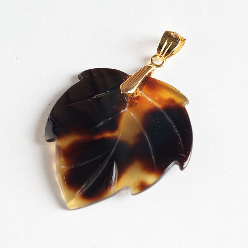 Tortoiseshell pendant top with leaf