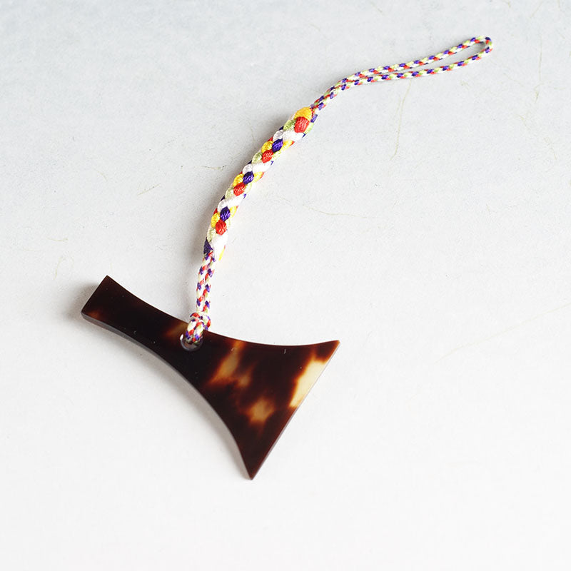 Tortoiseshell strap shamisen stick
