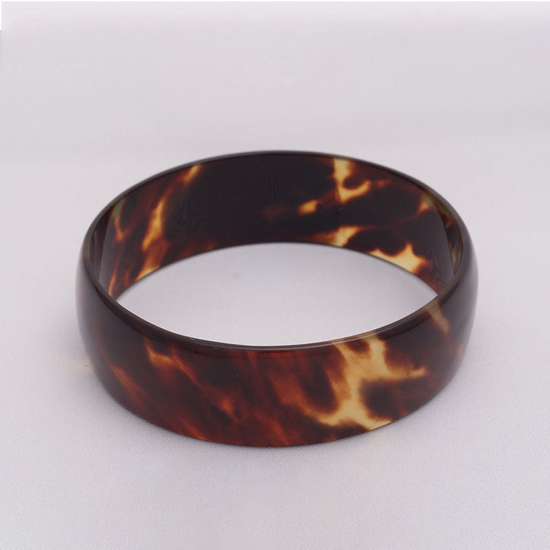 Tortoiseshell bangle (bracelet)