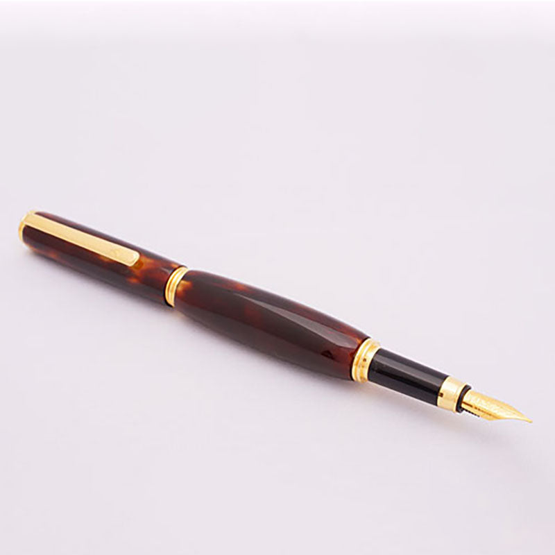 Edo tortoiseshell fountain pen